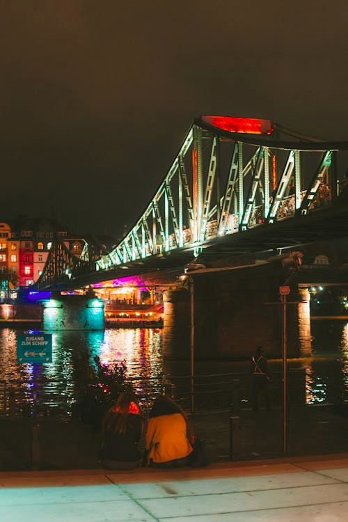 El multimillonario estadounidense Peter Thiel imparte conferencias sobre el Anticristo en el Vaticano